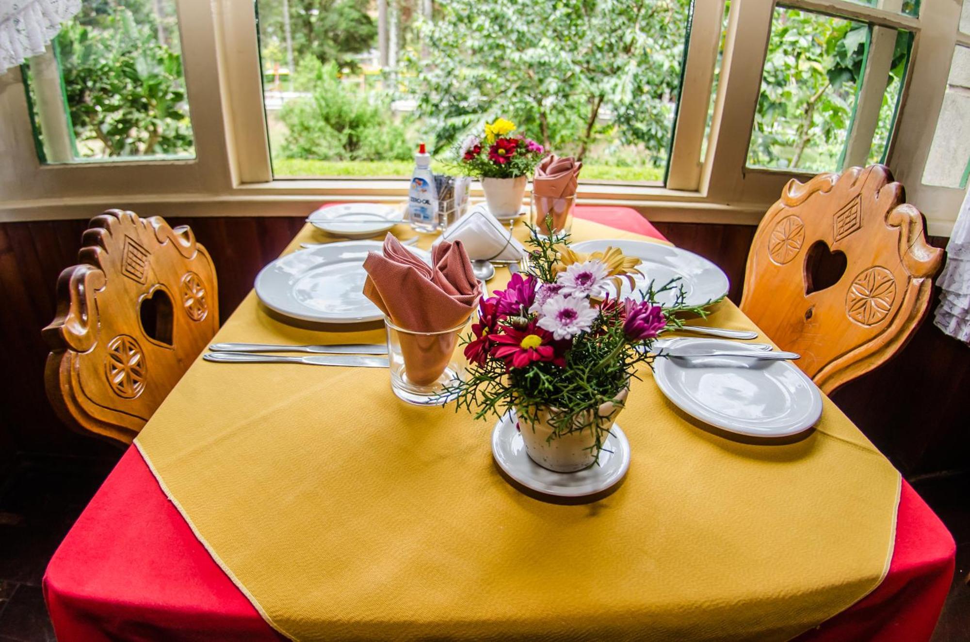 Hotel Bucsky Нова-Фрибургу Екстер'єр фото